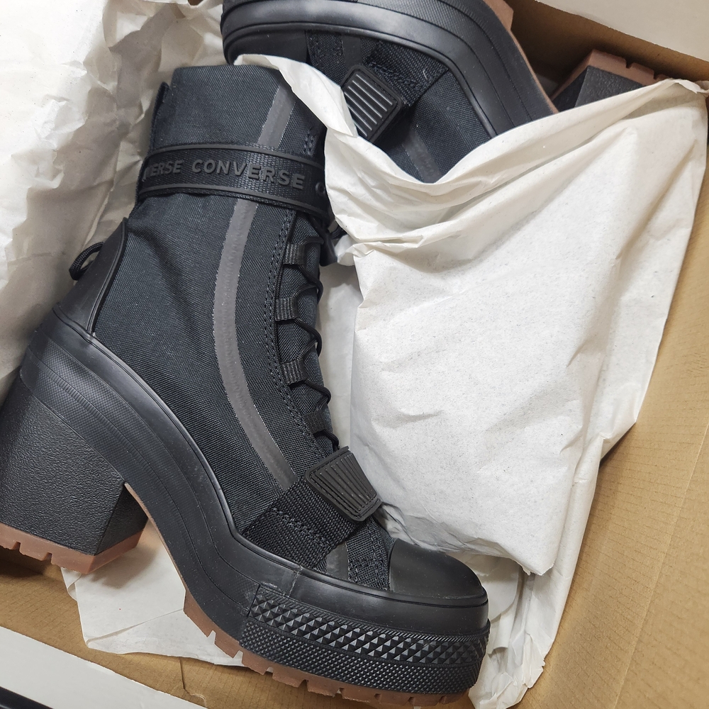 Converse Black Heeled Boots Sleek Design